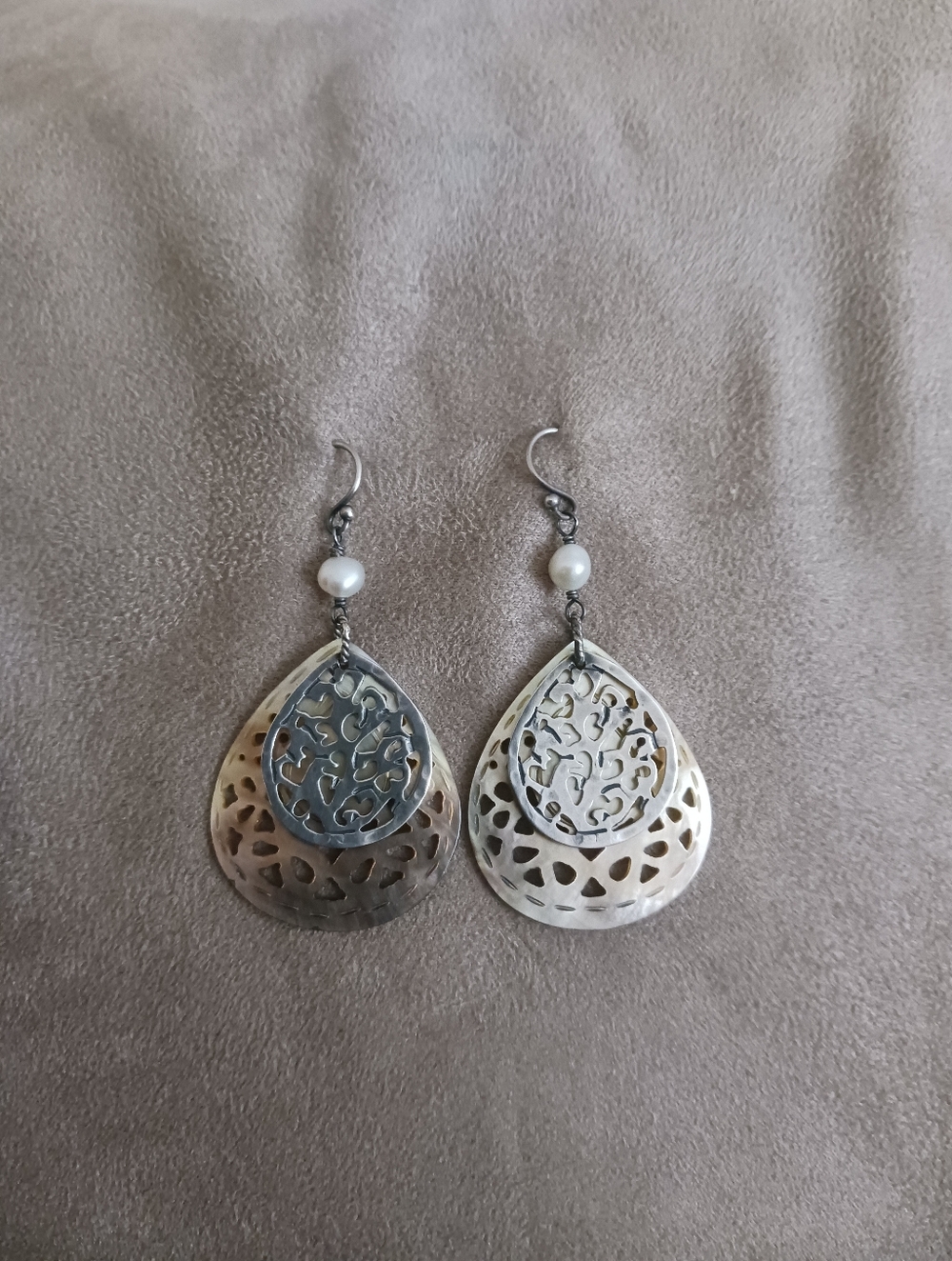 Silpada Carved Shell Freshwater Pearl Sterling Silver Teardrop Earrings